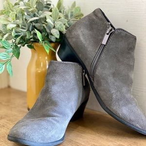 Gray crown vintage boots
